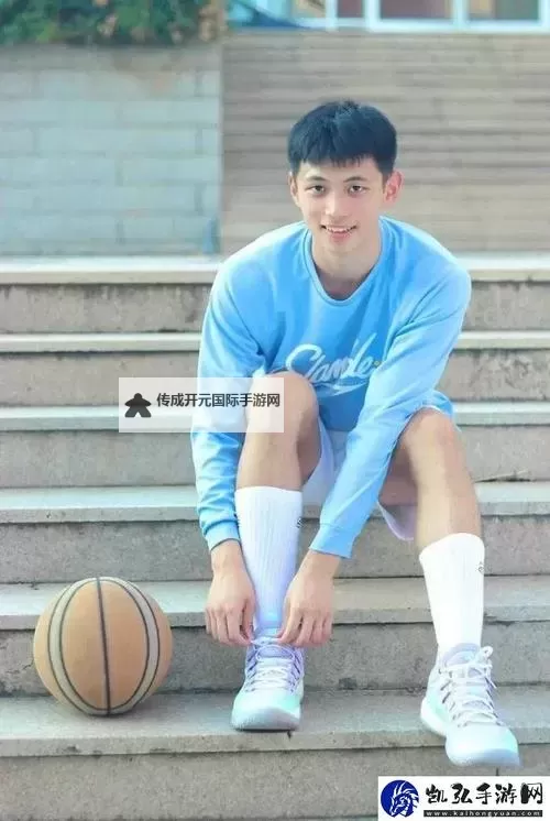 中国帅气体育生GARY视频：展现阳光魅力的青春风采图1