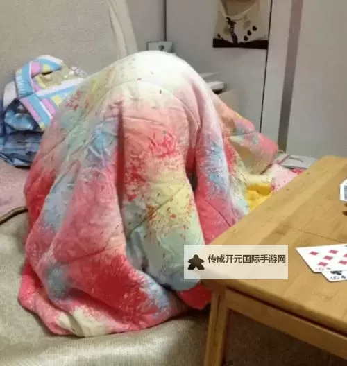 在床上打扑克全程不盖被子吗：你知道这样做的利与弊吗图1