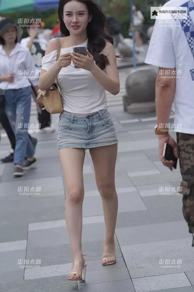 探秘“中国街拍网”：中国街头潮流与时尚风采全记录图2