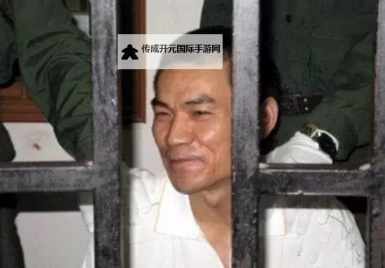 揭秘中国十大黑帮老大：权力巅峰的暗黑传奇图1