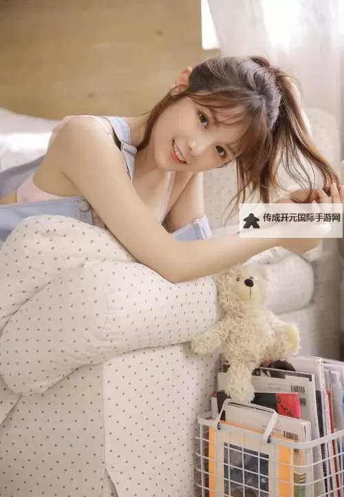 探索极致魅力：最具视觉冲击的最大胆美女艺术图片欣赏图1